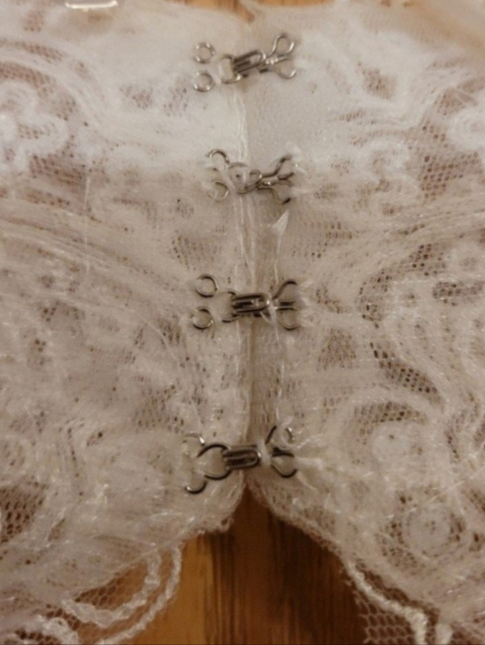 DaVinci Wedding Dress Size 8 - Picture 9 of 10